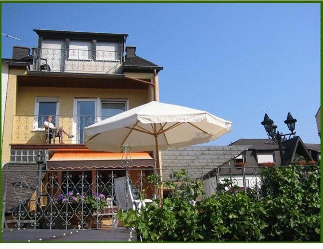 Gaestehaus Kiesgen-Mendgen Bernkastel-Kues Eksteriør bilde